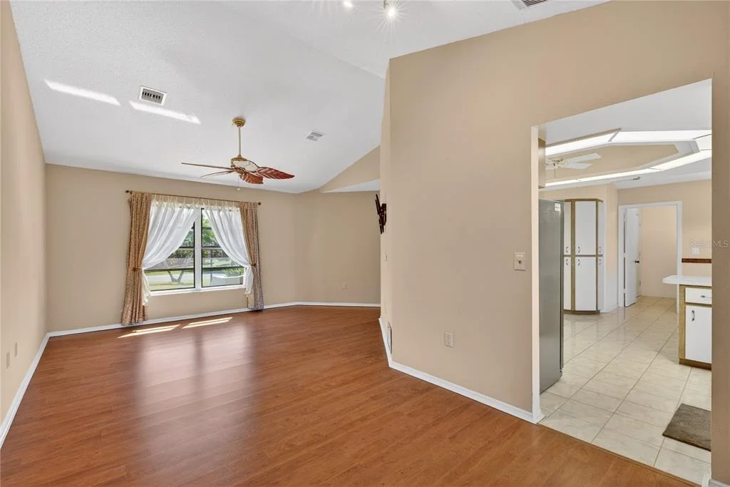 Photo of 5852 LINCOLN ROAD