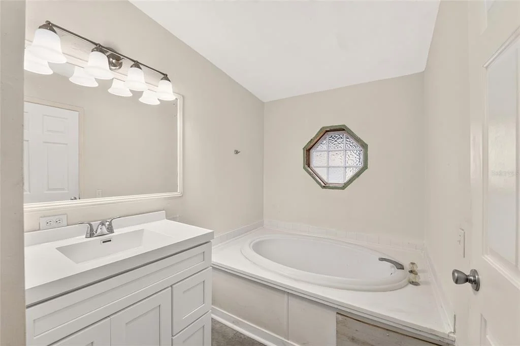 Photo of 1827 SE 43RD TERRACE