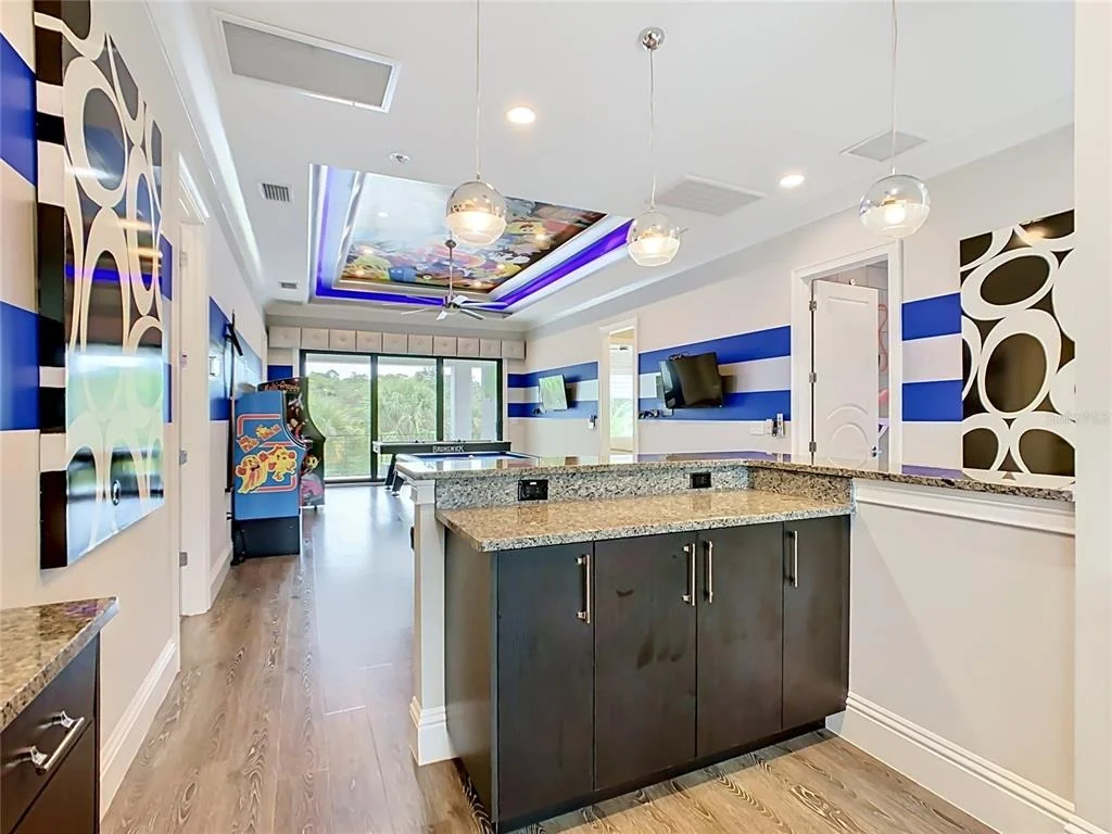 Photo of 8193 VALHALLA TERRACE