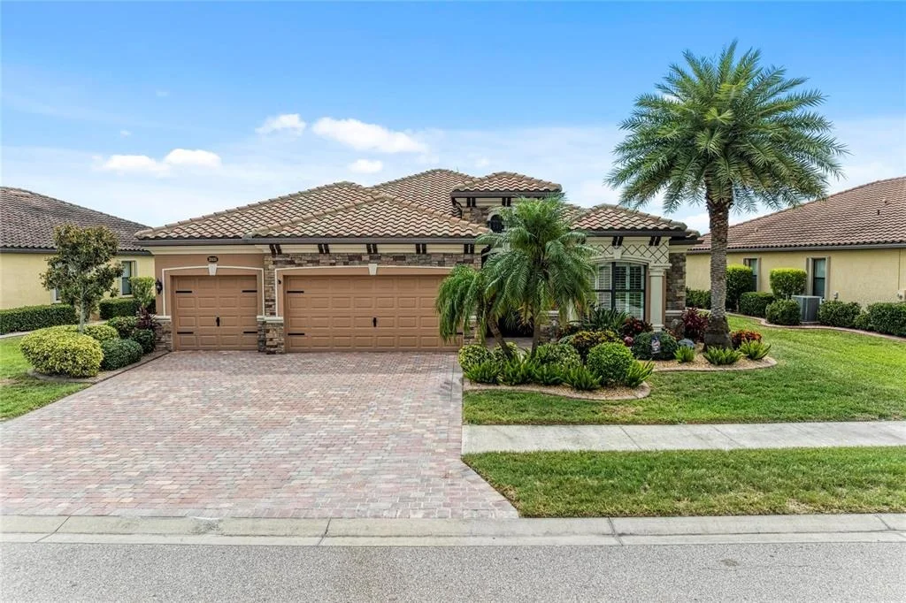 Photo of 20455 GRANLAGO DRIVE