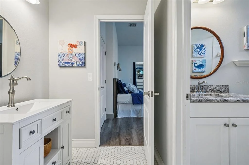 Photo of 11325 HIDDEN VALLEY LANE
