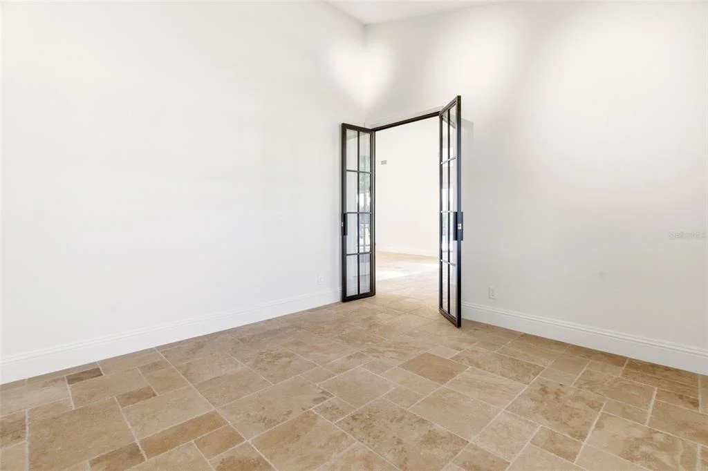 Photo of 8935 JONATHAN MANOR DRIVE