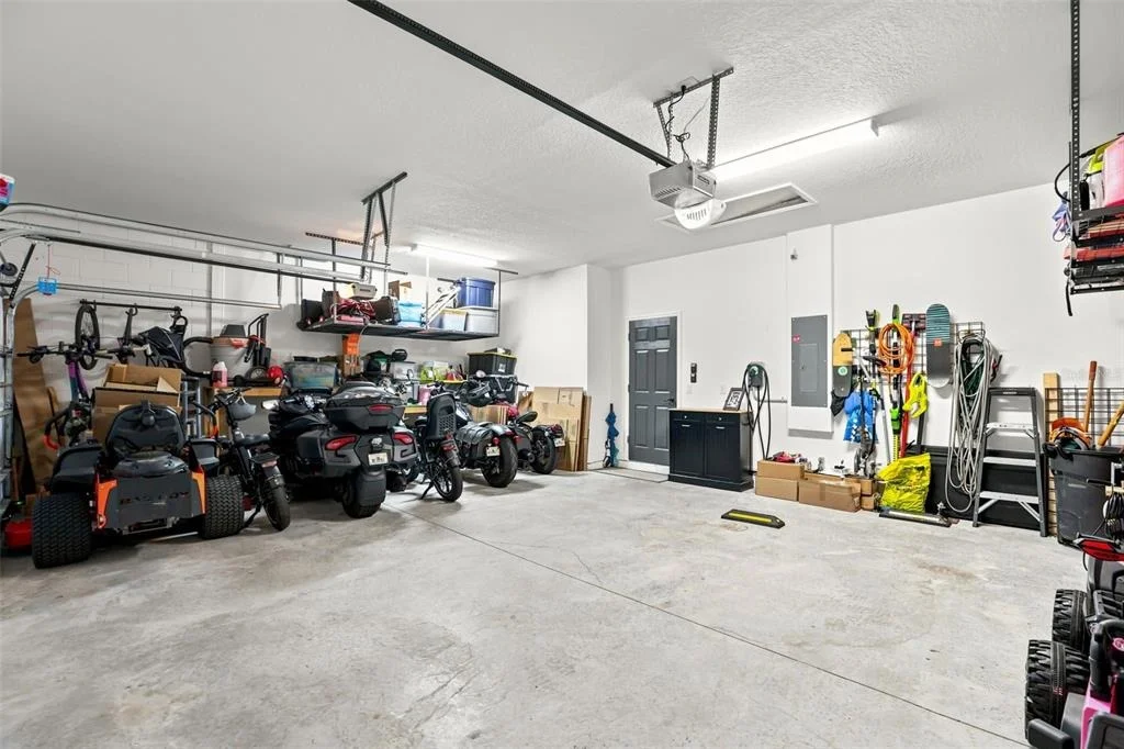 Photo of 4924 GOLDEN ZENITH WAY