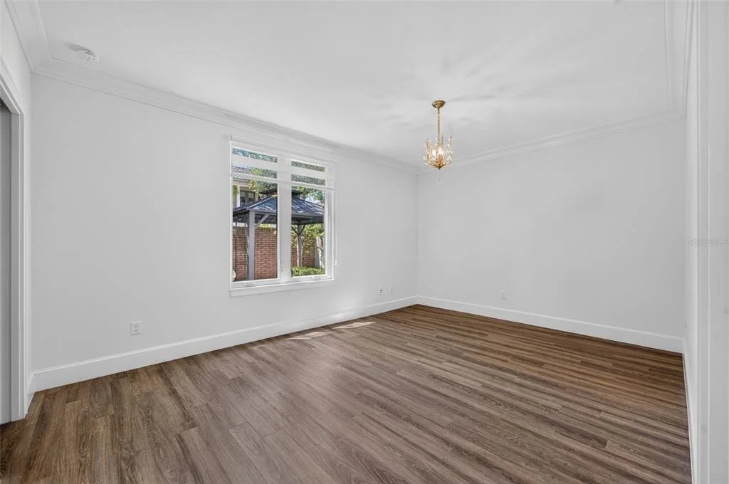 Photo of 720 PANSY AVENUE