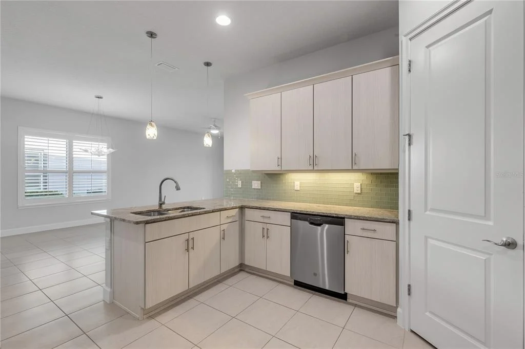 Photo of 844 PINEWOOD DRIVE