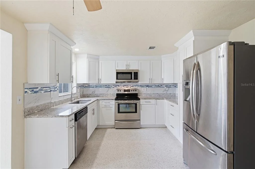 Photo of 2122 HOLIDAY DRIVE