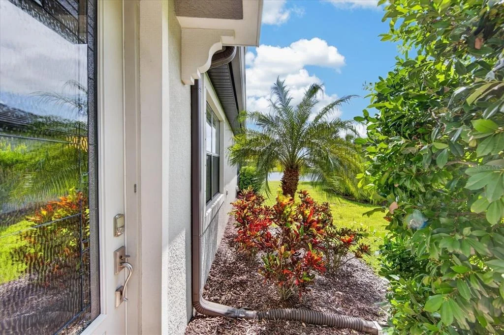 Photo of 6927 HOLBROOK COVE