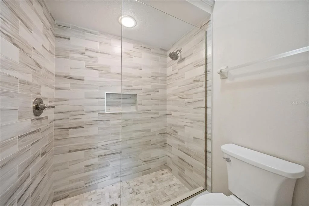 Photo of 4732 MEADOWVIEW CIRCLE
