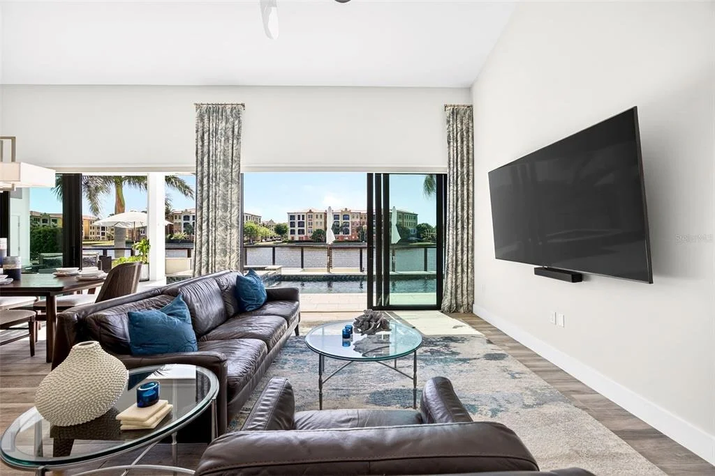 Photo of 125 COLONY POINT DRIVE