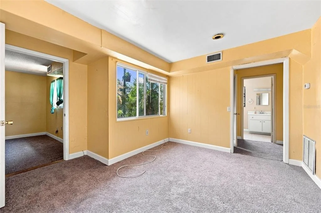 Photo of 352 LAKE ROAD