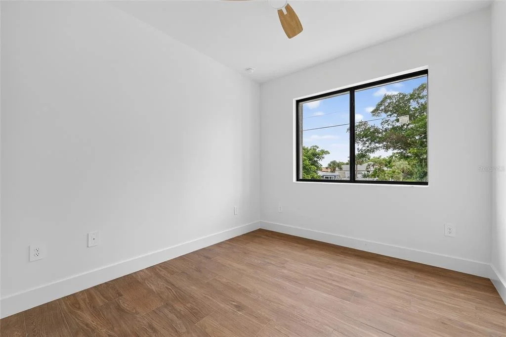 Photo of 1018 S MARLIN DRIVE