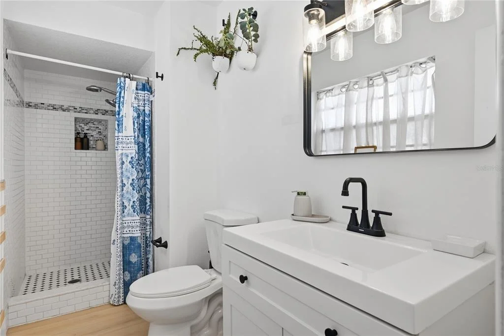 Photo of 835 MARLOWE AVENUE