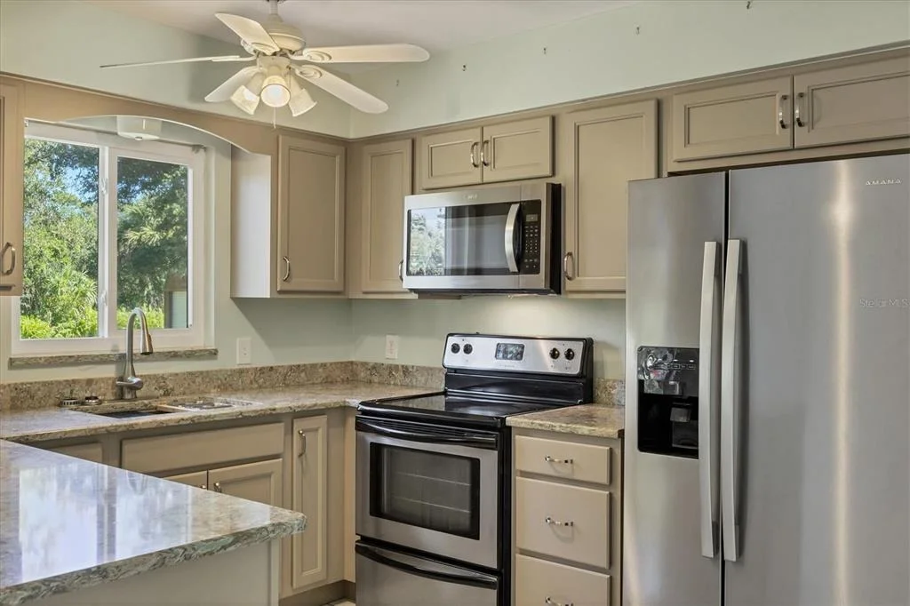 Photo of 1135 RANGE ROAD