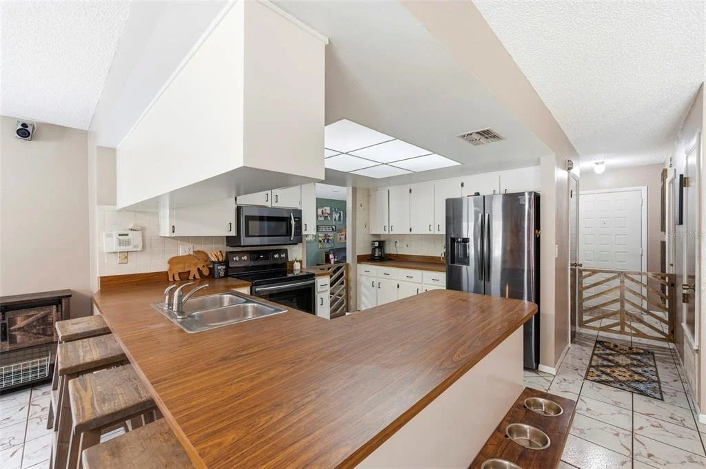 Photo of 7377 SKYLARK DRIVE