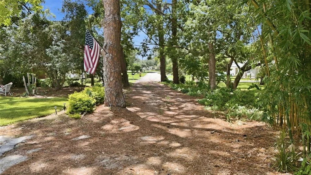 Photo of 1810 PINEWAY COURT