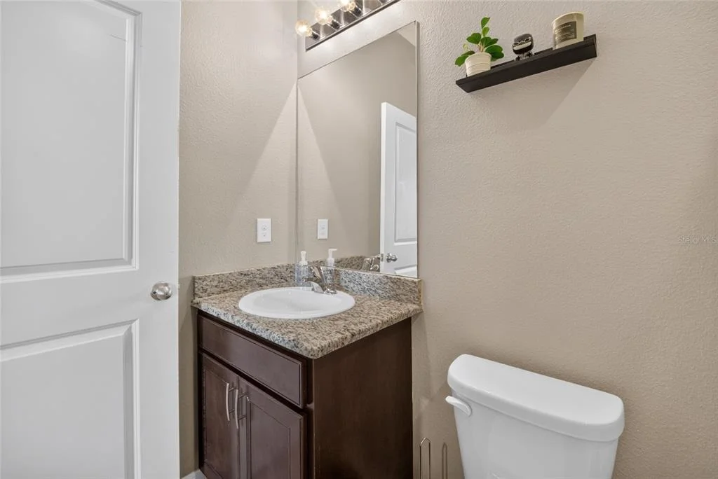 Photo of 5198 NE 19TH PLACE