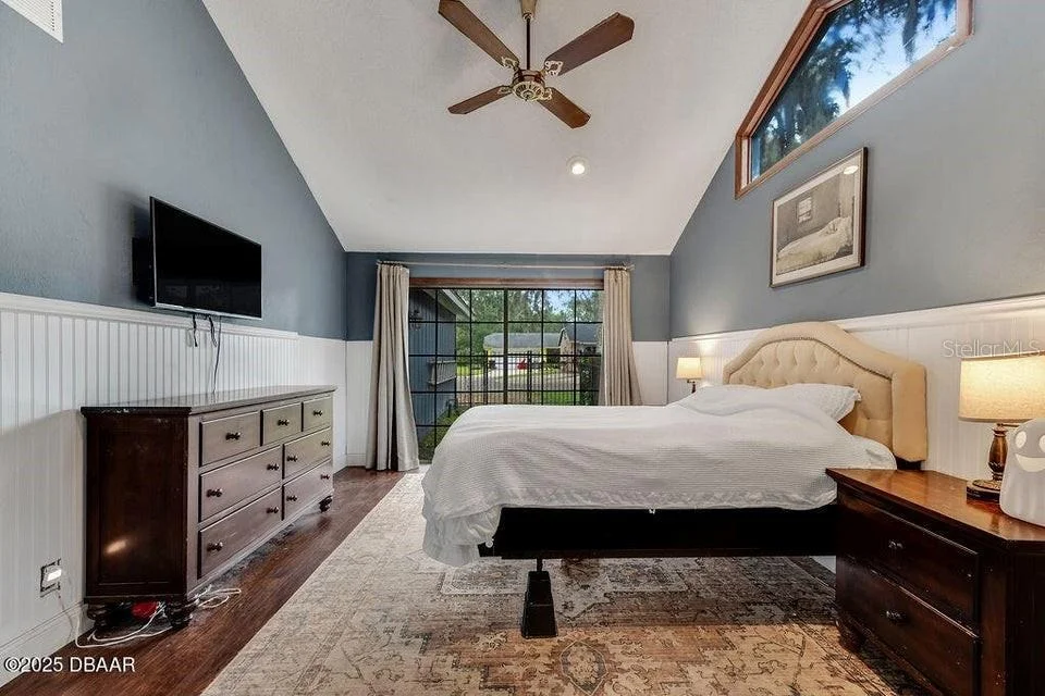 Photo of 28 BAYMEADOW COURT