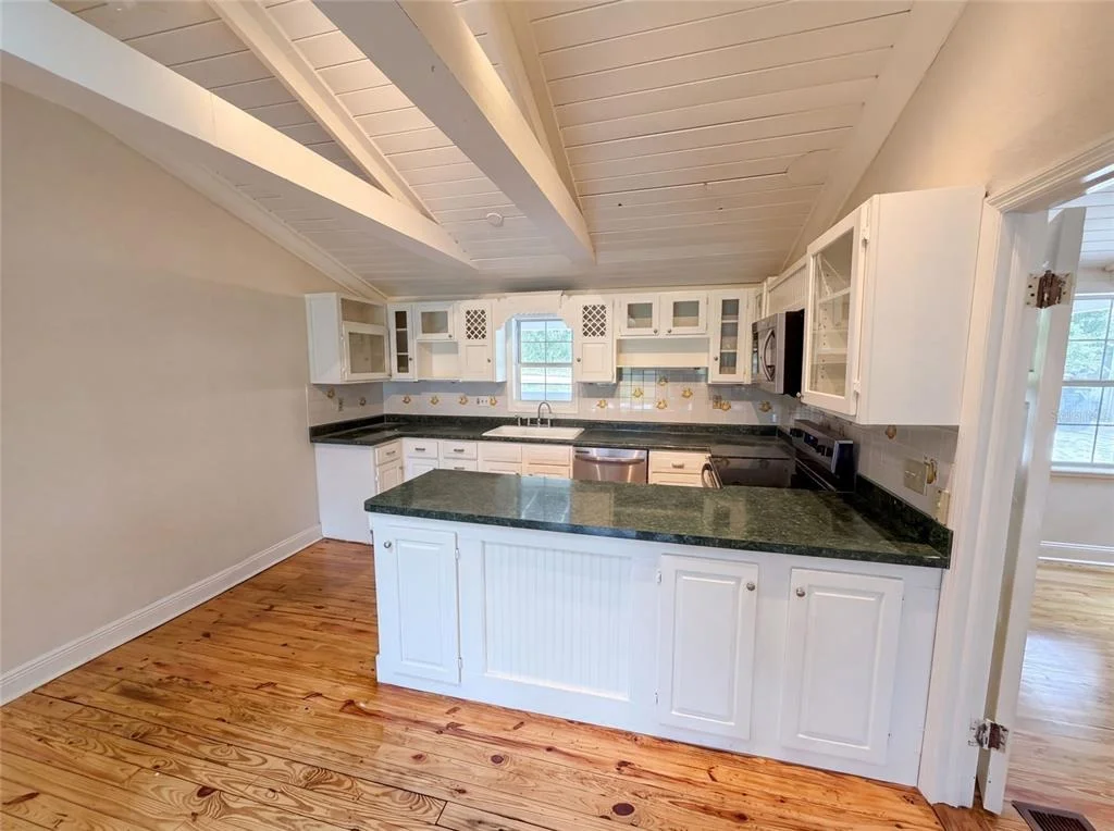 Photo of 175 LAKE GENEVA ROAD
