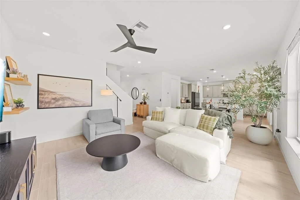 Photo of 660 VERIDIAN CIRCLE NW