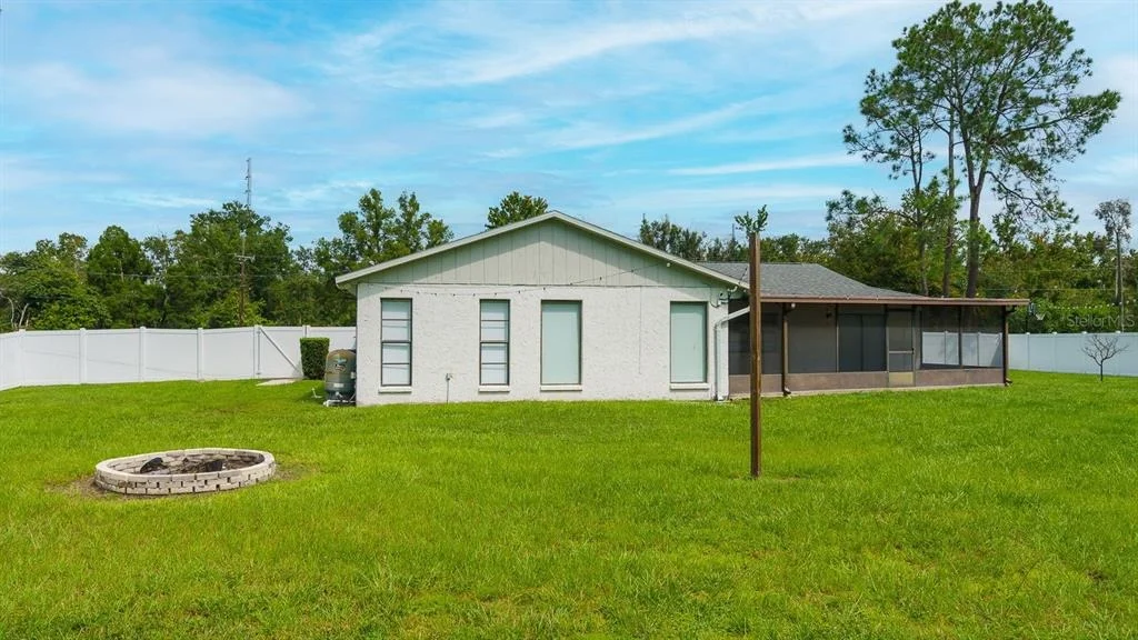 Photo of 18916 GERACI ROAD