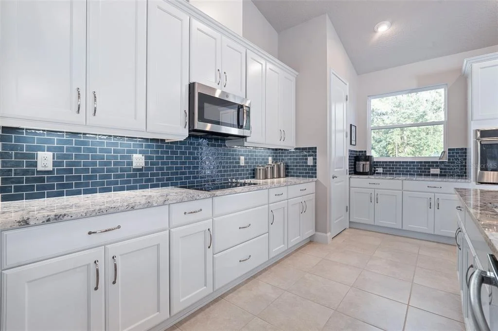 Photo of 823 CREEKWOOD DRIVE
