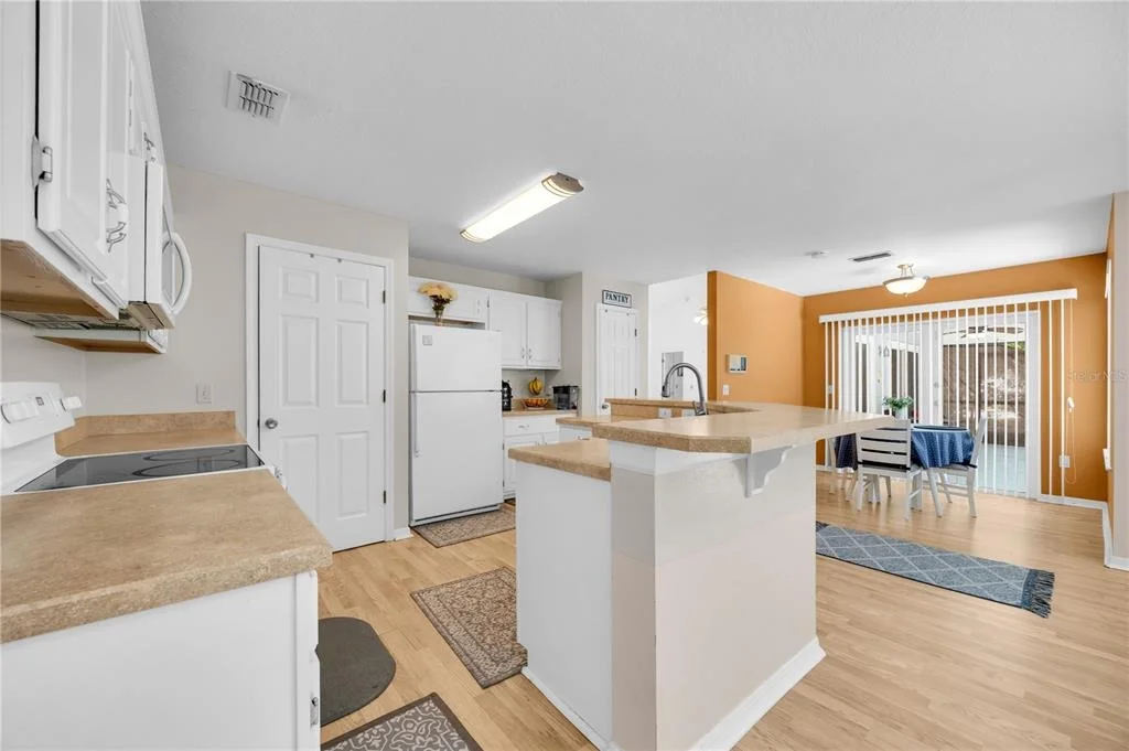 Photo of 170 OAK VIEW CIRCLE