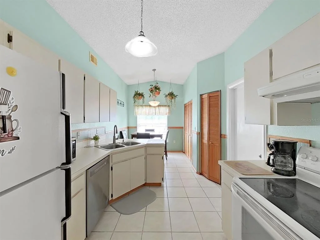 Photo of 726 STILLVIEW CIRCLE