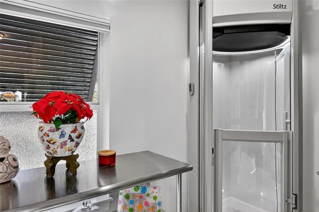 Photo of 10110 CREEKSIDE DRIVE