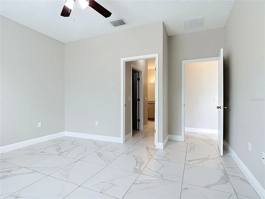 Photo of 106 OAK CIRCLE