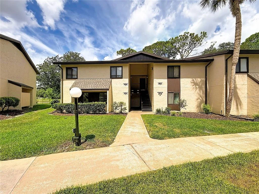 Photo of Unit A at 655 MIDWAY DRIVE