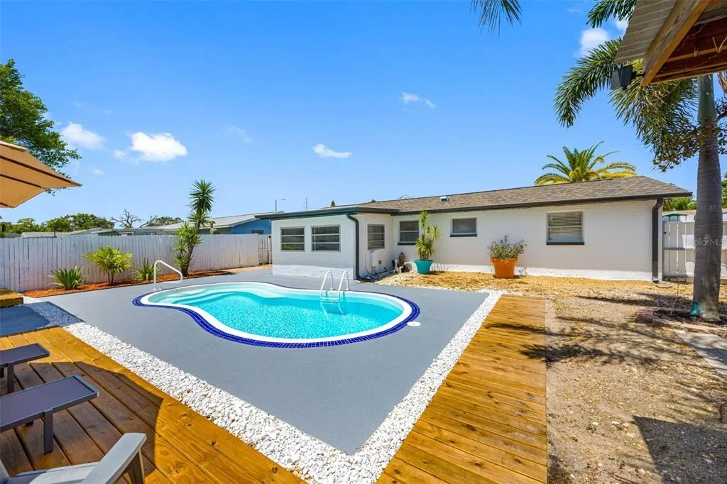 Photo of 1036 VIKING DRIVE