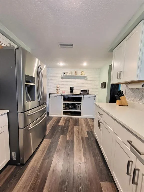 Photo of 8210 VALLEY STREAM LANE