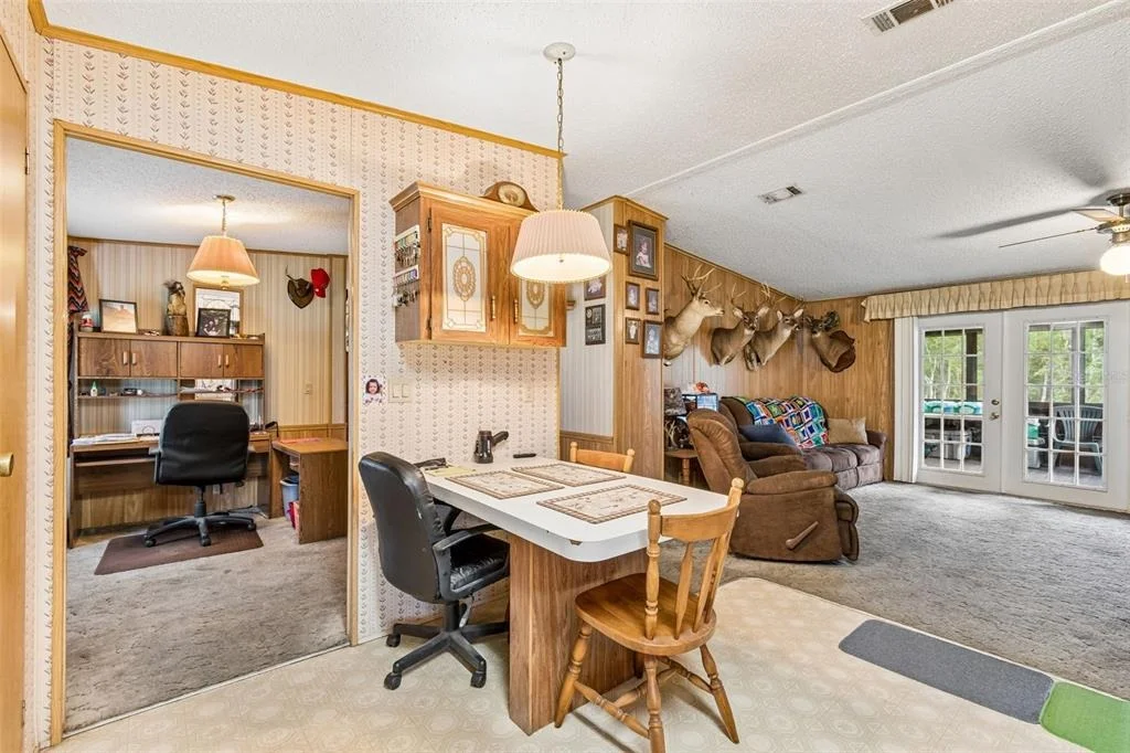 Photo of 6325 OAKVIEW LANE