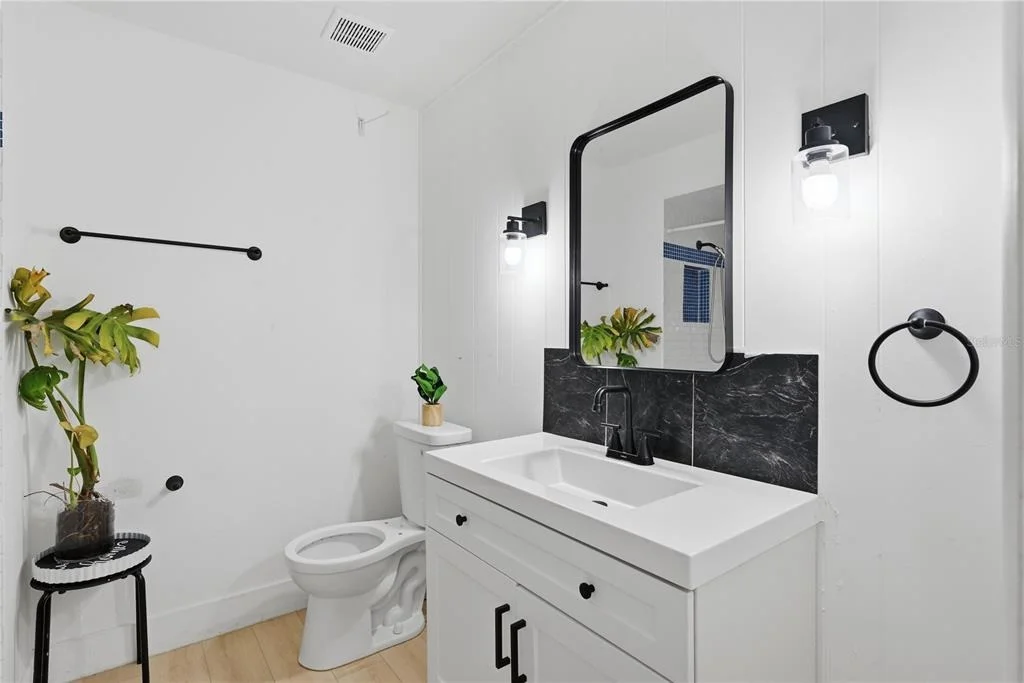 Photo of 835 MARLOWE AVENUE