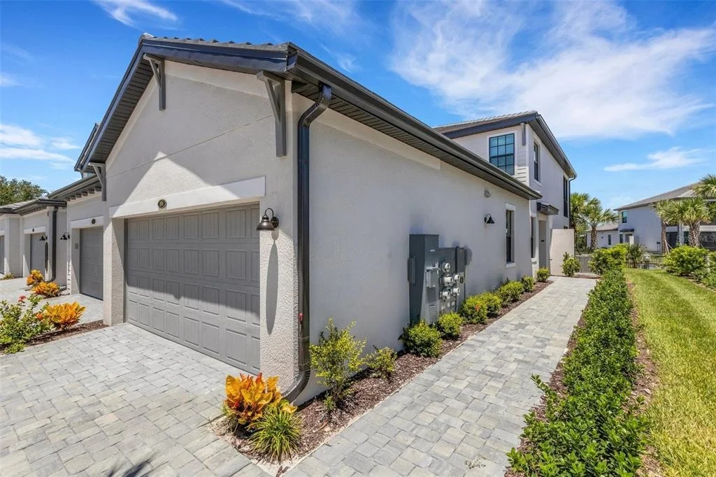 Photo of Unit 104 at 5624 SUMMIT POINTE CIRCLE