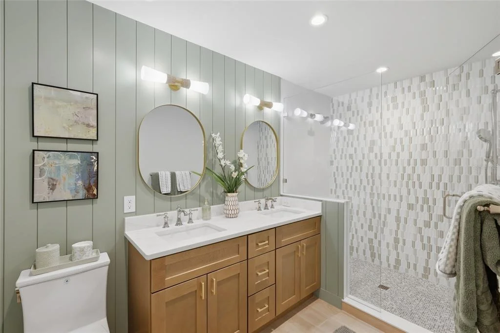 Photo of 6401 MARINA DRIVE