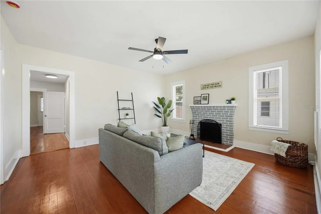 Photo of 2710 3RD AVENUE W