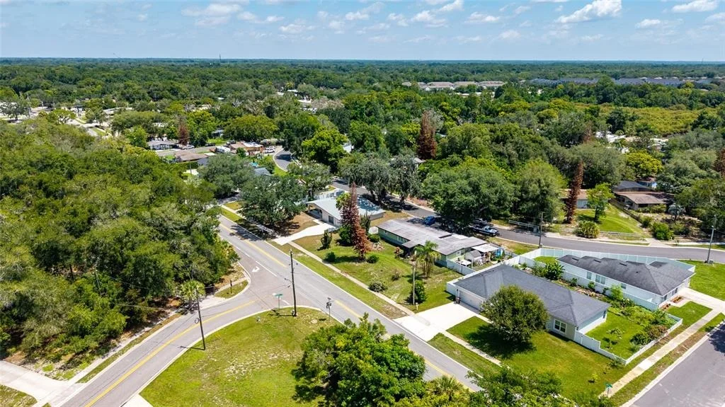 Photo of 1375 LAKE DRIVE