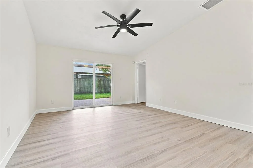 Photo of 723 OAK MANOR CIRCLE