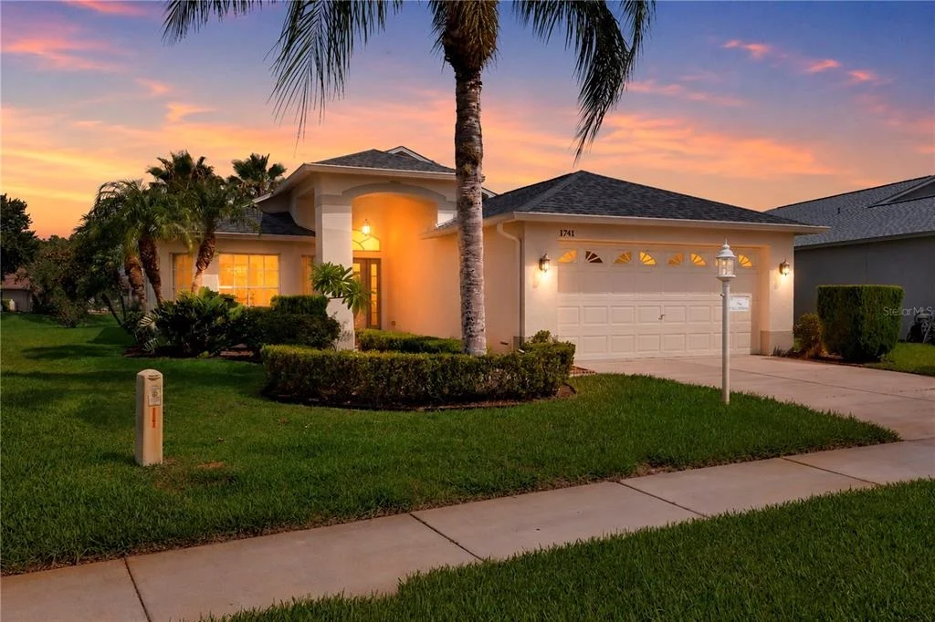 Photo of 1741 ARBOR KNOLL LOOP