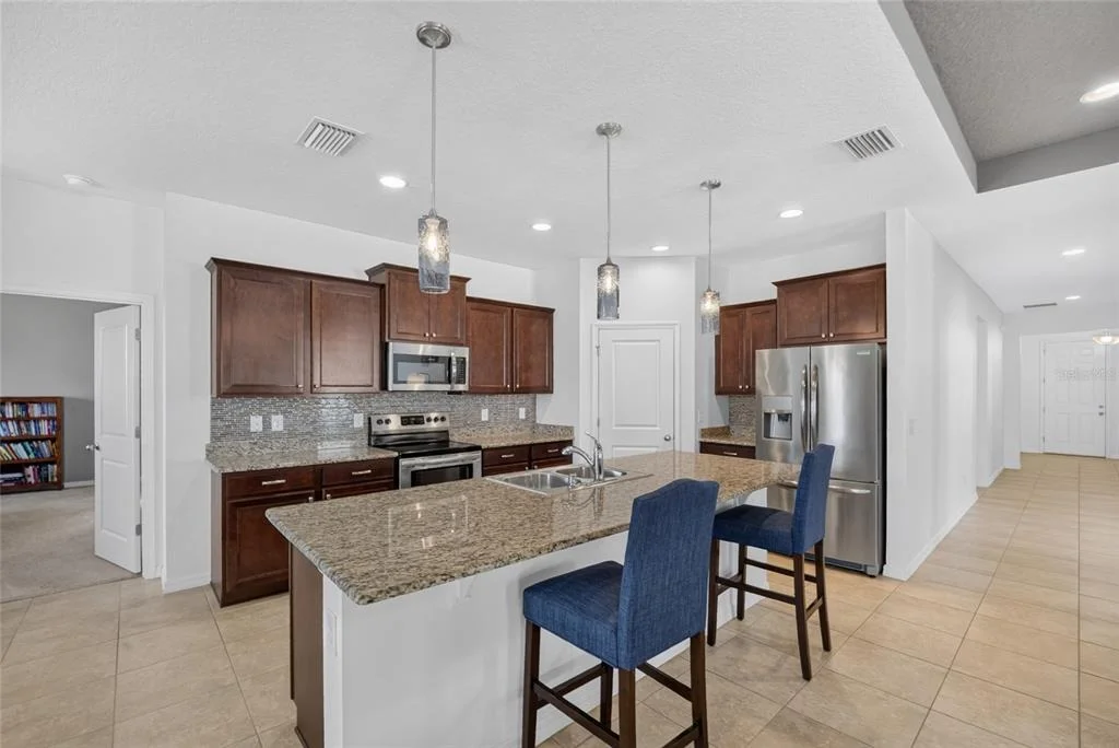 Photo of 5198 NE 19TH PLACE