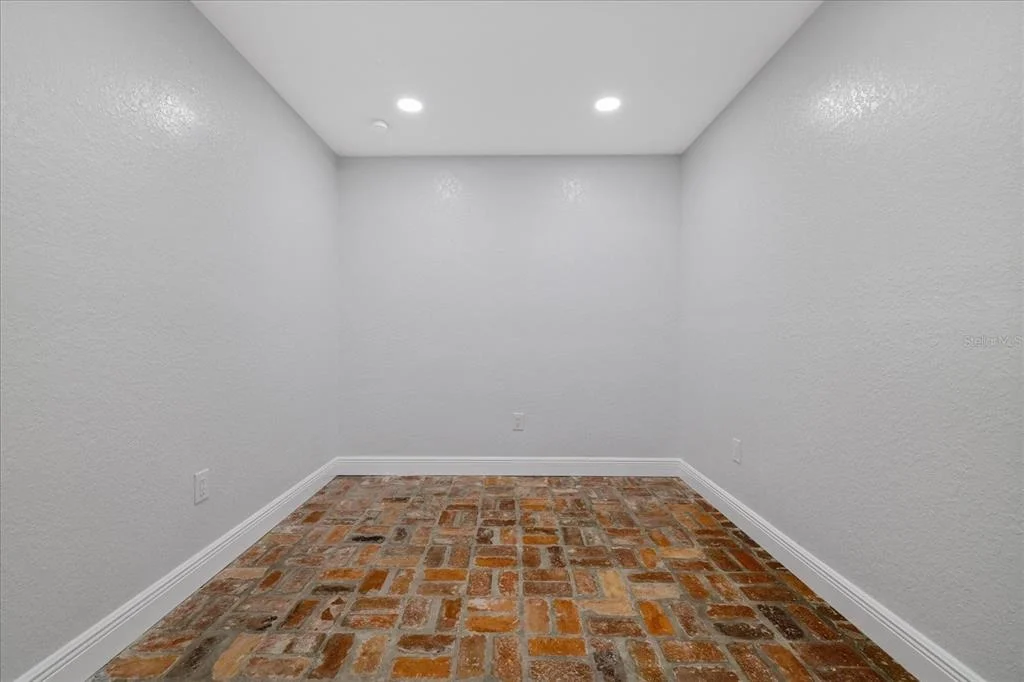 Photo of 11002 RIVERVIEW DRIVE