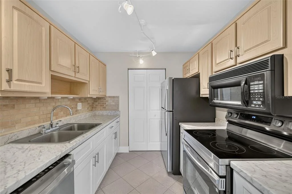 Photo of 1211 11TH CIRCLE SE