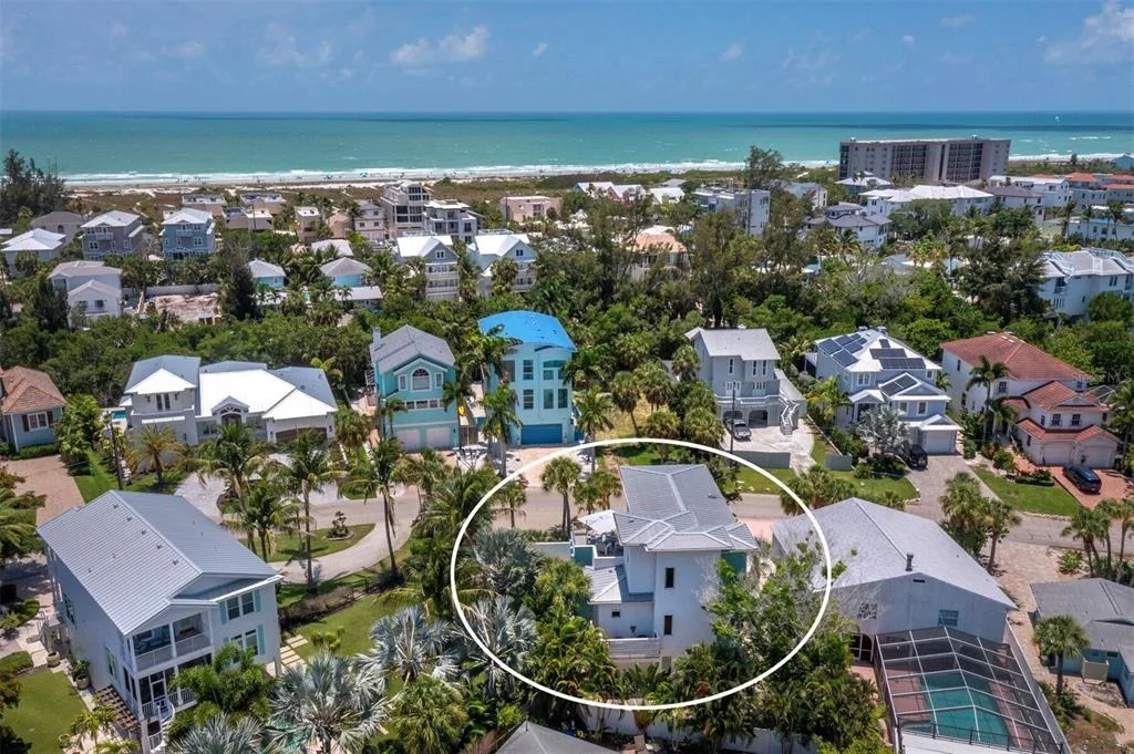 Photo of 471 ISLAND CIRCLE