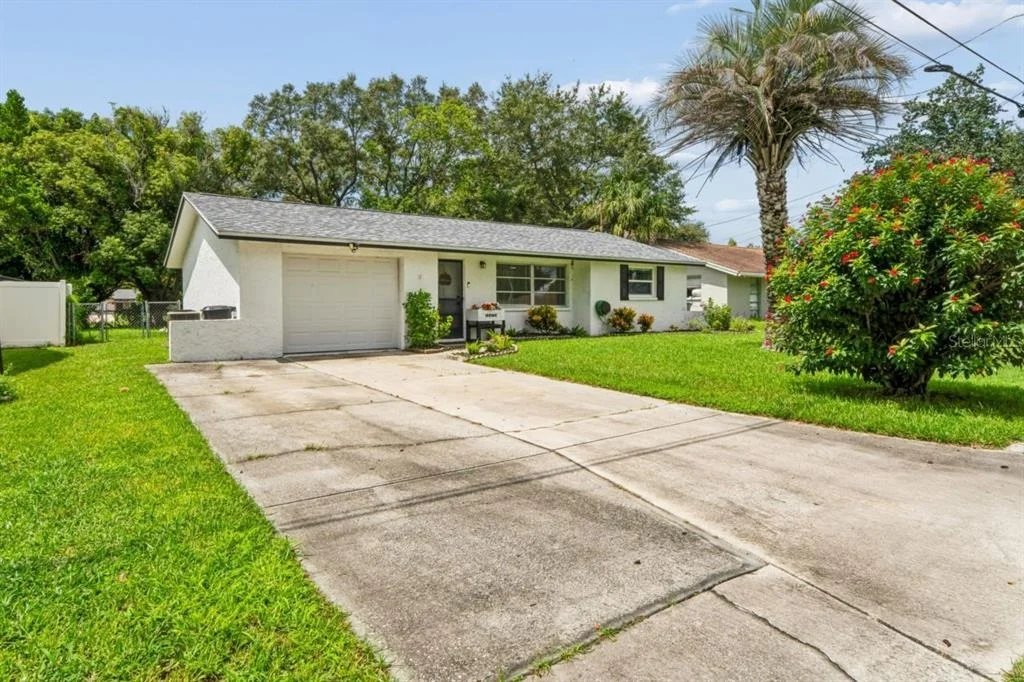 Photo of 15915 VILLA DRIVE
