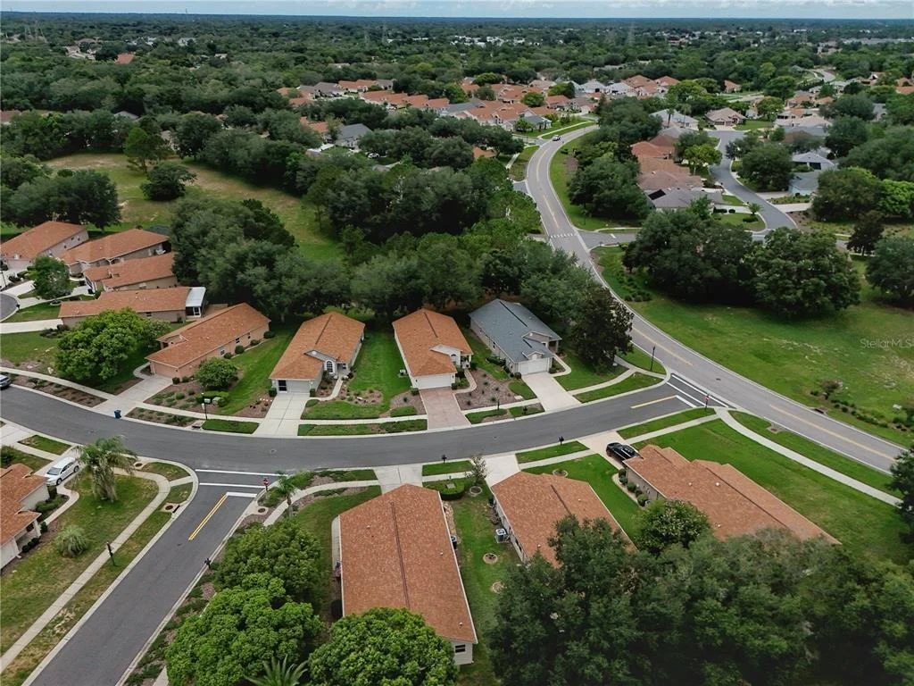 Photo of 259 CENTER OAK CIRCLE