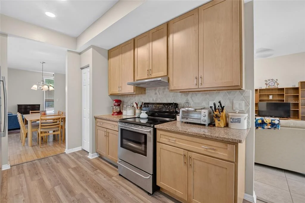 Photo of 325 NW 80TH BOULEVARD