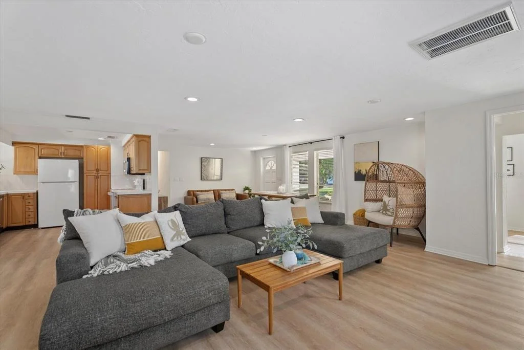 Photo of 5868 DENISON DRIVE