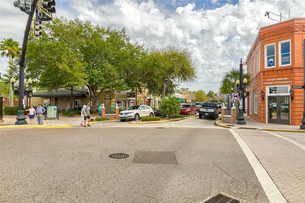 Photo of 200 BROADWAY