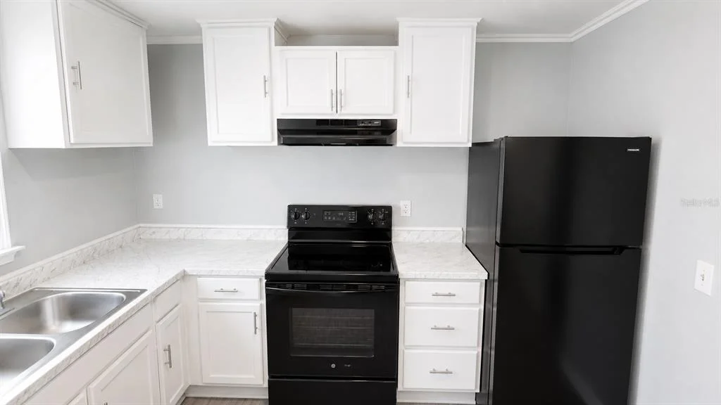 Photo of 415 AVENUE E SE